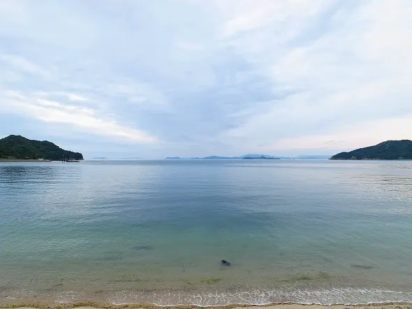 県民の浜の穏やかな浜辺
